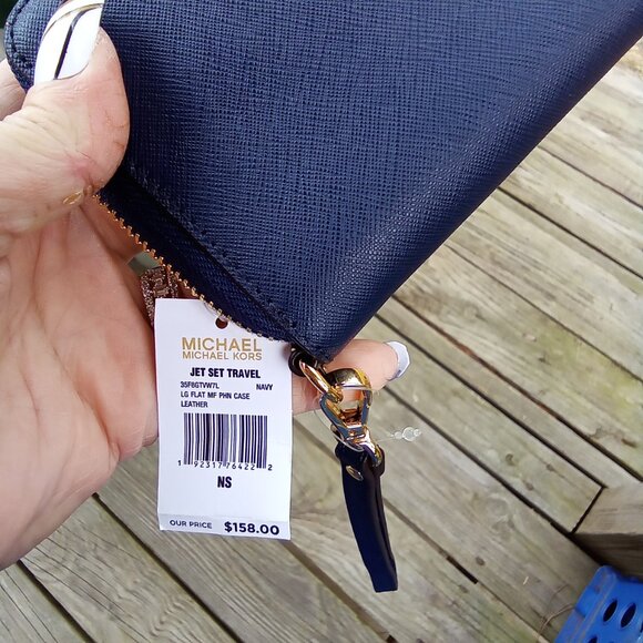 Michael Kors NEW $158 Zip Around Cell Wallet Full Size - Picture 3 of 5